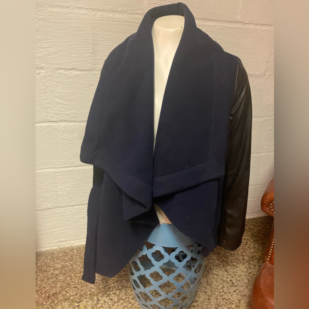 Cape/jacket - Picture 2 of 7